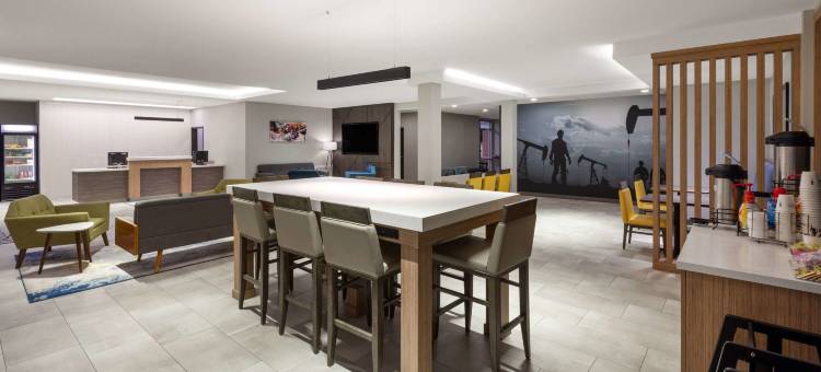 麦卡莱斯特拉昆塔温德姆套房酒店(La Quinta Inn & Suites by Wyndham McAlester)图片