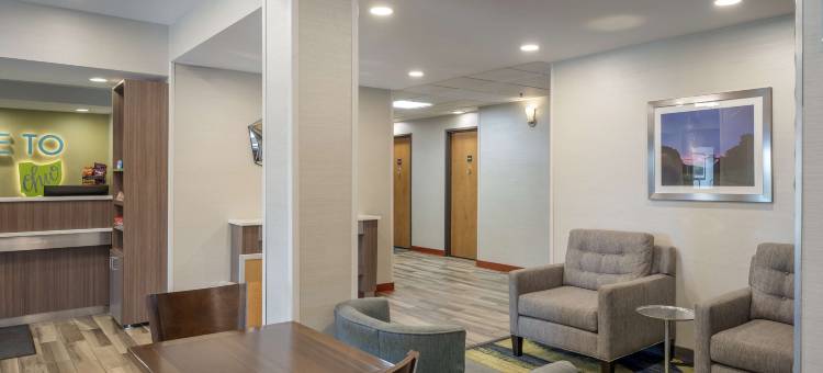 圣克莱斯维尔贝斯特韦斯特套房酒店(Best Western St. Clairsville Inn  Suites)图片