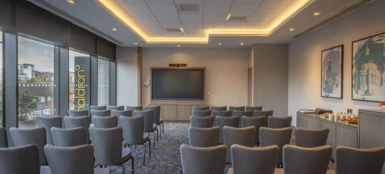 利物浦市马尔德隆酒店(Maldron Hotel Liverpool City Centre)图片