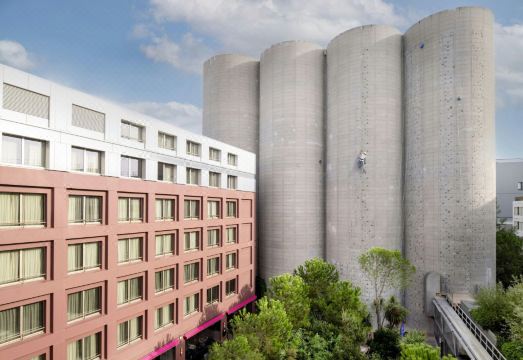 Moxy Bordeaux Hotel Overview