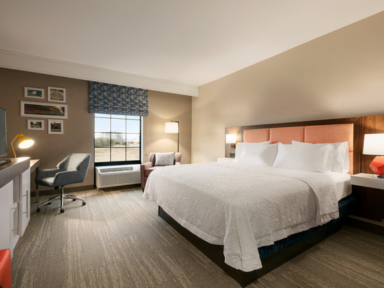 克纳斯维尔欢朋酒店