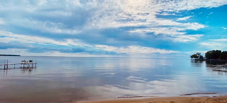 3Br Cabin on the Lake with Sandy Beach, Kayaks, Docks and Firepit图片