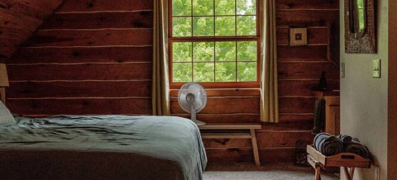 Lulu’s Lodge: Cozy Woods Cabin w/ Hot Tub + Stone Fireplace图片