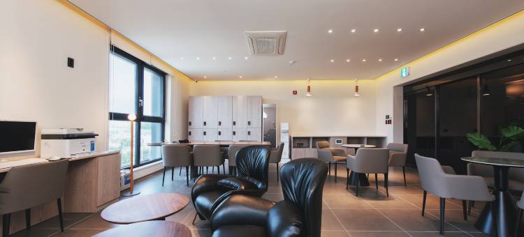 The Land Hotel Hayang Branch图片