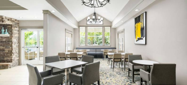 西得梅因乔丹溪购物中心居家酒店(Residence Inn des Moines West at Jordan Creek Town Center)图片