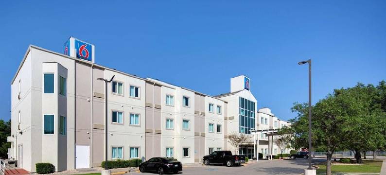 呗盟圣安东尼奥机场酒店(Baymont by Wyndham San Antonio Airport)图片