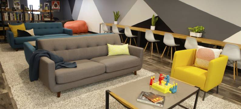 优雅仕客栈(Stay Classy)图片