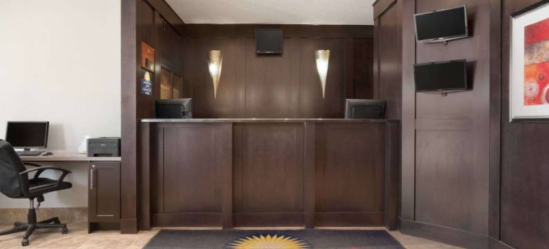 卡尔加里西北戴斯酒店(Days Inn by Wyndham Calgary Northwest)图片