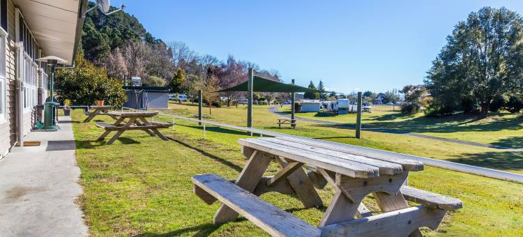 莫图特尔海湾前十大假日公园酒店(Motutere Bay Top 10 Holiday Park)图片