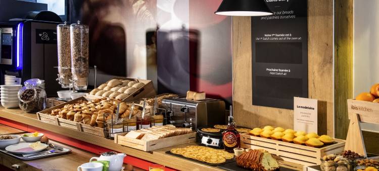 宜必思戛纳穆昂萨尔图酒店(Ibis Cannes Mouans-Sartoux)图片