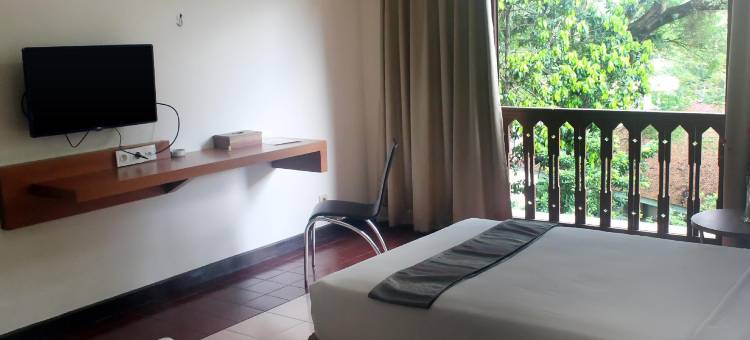 拉图度假酒店(Ratu Hotel & Resort)图片