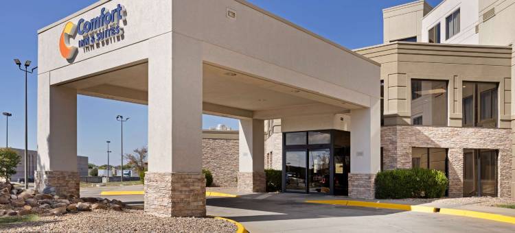 舒适套房酒店威奇托东北(Comfort Inn & Suites Wichita Northeast)图片