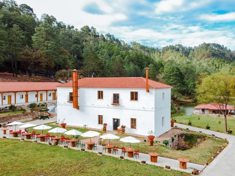 卡萨蒙塔纳酒店