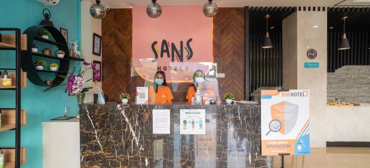 桑斯库邦英达泗水酒店(Sans Hotel Kupang Indah Surabaya by RedDoorz)图片