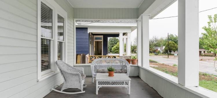 恢复的1930年代上城平房，距离Magnolia Silos 2分钟路程(Restored 1930s Uptown Bungalow 2 Min. to Magnolia)图片