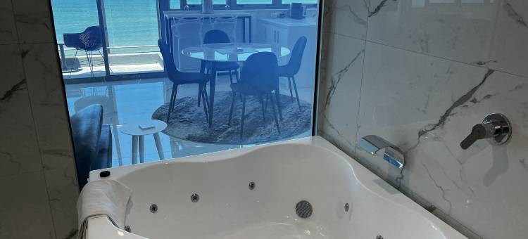 海滨大厦公寓(Beachfront Towers)图片