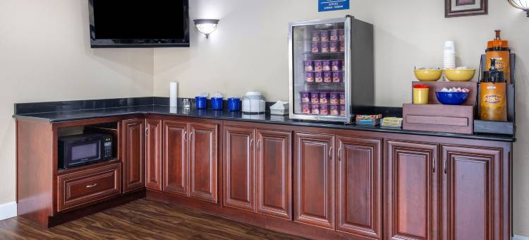 戴斯酒店-圣罗伯特韦恩斯维尔/伦纳德伍德堡(Days Inn by Wyndham St. Robert Waynesville/Ft. Leonard Wood)图片