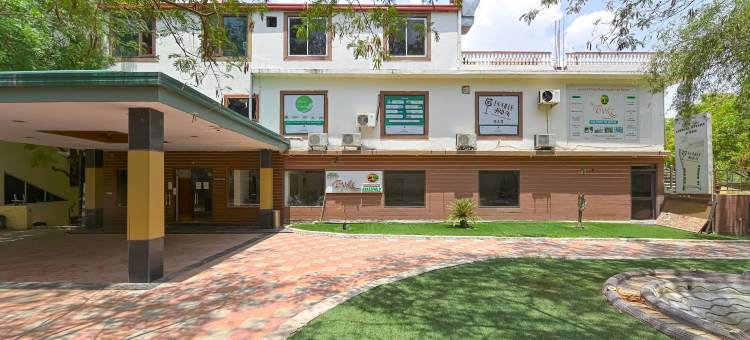 The Byke Grassfield 度假村，带户外游泳池，位于沙亚姆纳加尔(The Byke Grassfield Resort with Outdoor Pool, Shyam Nagar, Jaipur)图片