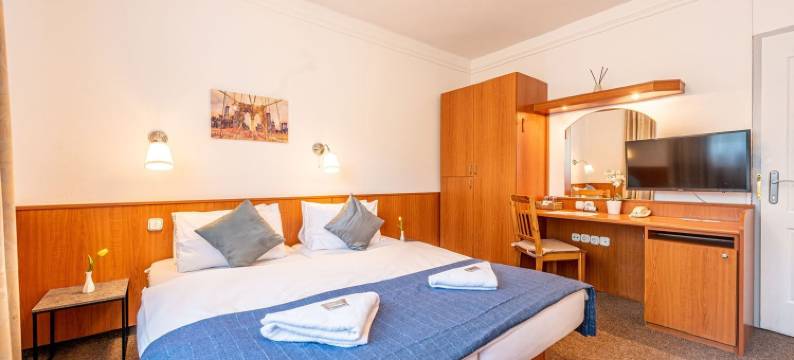 科罗纳裴森酒店(Korona Panzió Budapest)图片