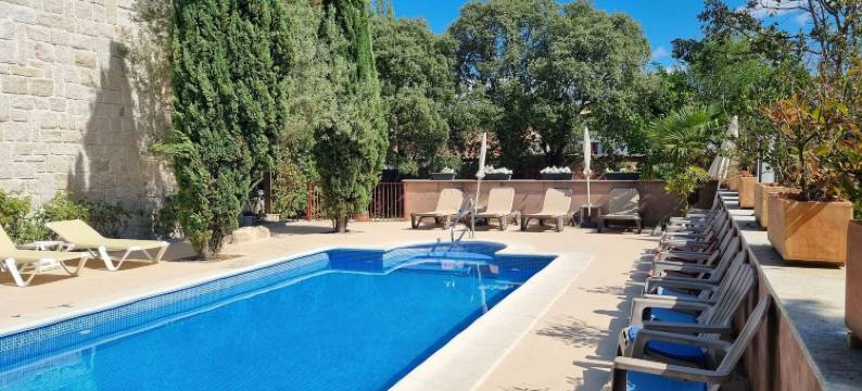 萨拉德乌尔酒店(Hotel Sara de Ur)图片