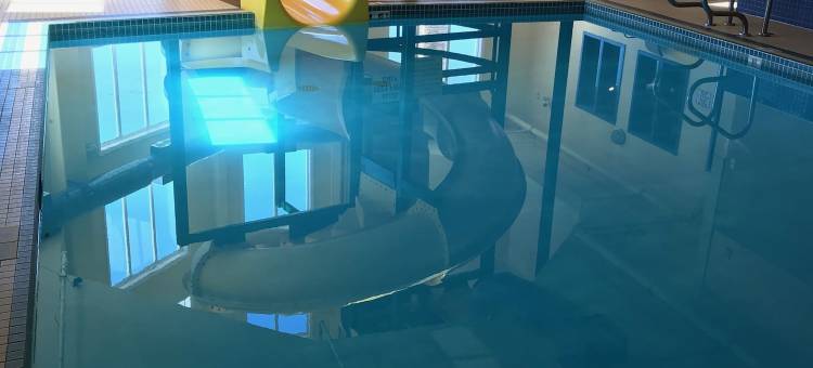 奴湖温德姆速8酒店(Super 8 by Wyndham Slave Lake AB)图片