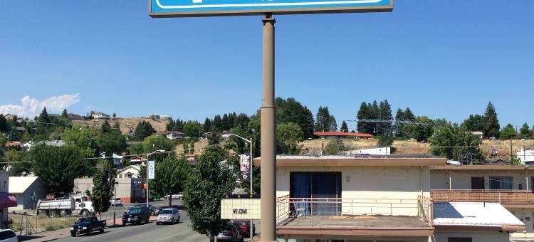 奥玛克 - 奥卡诺根罗德威套房汽车旅馆(Rodeway Inn & Suites Omak - Okanogan)图片