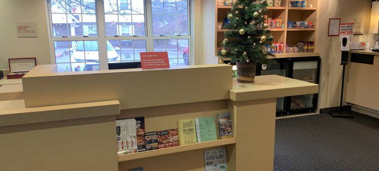 米德尔堡高地克里夫兰机场美茵斯坦套房酒店(MainStay Suites Middleburg Heights Cleveland Airport)图片