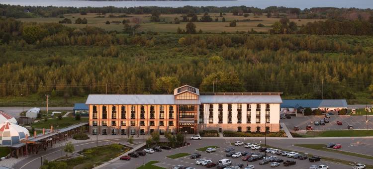 大蓝鹭酒店(Great Blue Heron Hotel)图片