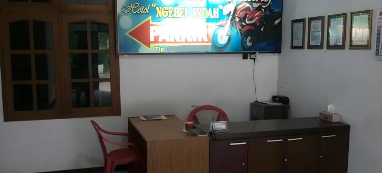 恩格贝尔英达酒店(Hotel "NGEBEL INDAH")图片