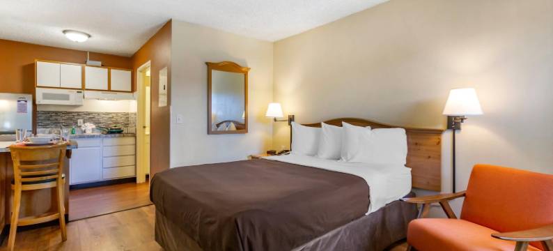 Suburban Studios 阿尔伯克基 上城(Suburban Studios Albuquerque Uptown)图片