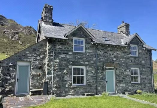 Beautiful Remote Cottage near Dolgellau Hotel Overview