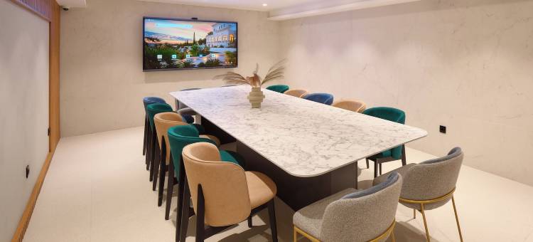 莫耶西蓝色及绿洲酒店(Hotel Moeesy, Blue & Green Oasis)图片