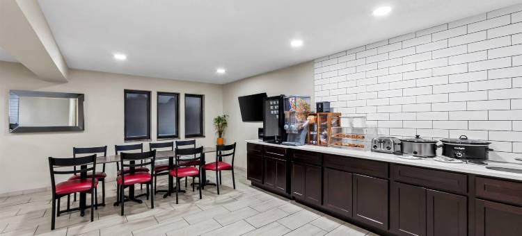 Super 8 by Wyndham Marston图片