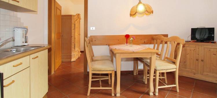 Apartment in Latsch with Indoor Pool & Garden图片