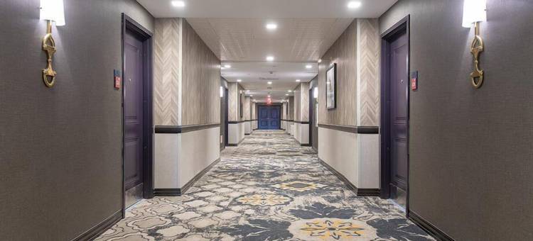 奥克格罗夫赛马游戏和酒店(Oak Grove Racing Gaming Hotel)图片