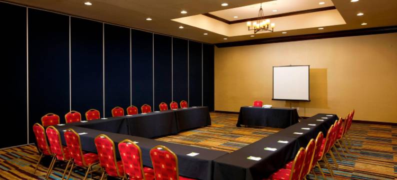 休斯敦洲际机场万枫酒店及套房(Fairfield Inn & Suites Houston Intercontinental Airport)图片