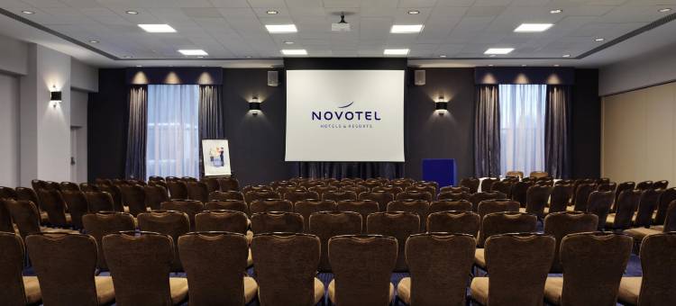 诺富特伦敦斯坦斯特德机场酒店(Novotel London Stansted Airport)图片