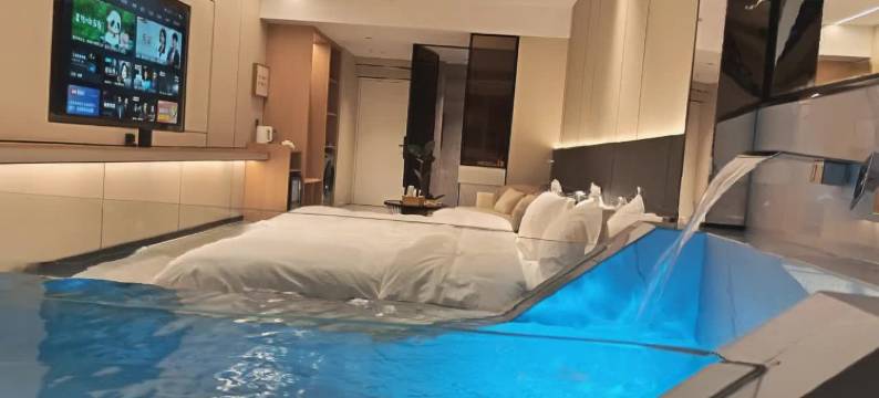 南驿江景美宿(泼水广场江边夜市店)图片