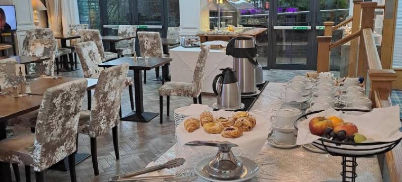 赫里博恩红狮酒店(Red Lion Hotel)图片