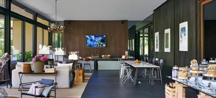 阿塔湖畔度假套房酒店(atta Lakeside Resort Suite)图片