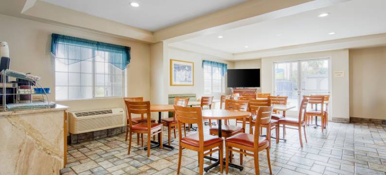 尤凯亚旅游宾馆(SureStay Hotel by Best Western Ukiah)图片