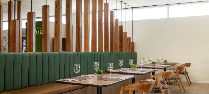 莱昂波利弗拉姆万怡酒店(Courtyard Leon at the Poliforum)图片