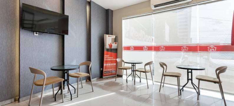 红多兹Plus酒店@三马林达西拉吉萨尔曼(RedDoorz Plus @ Siradj Salman Samarinda)图片