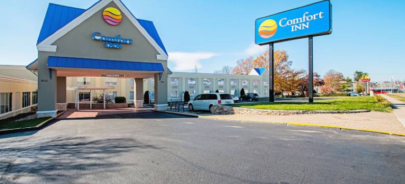 福尔斯彻奇舒适酒店-泰森斯角(Comfort Inn Falls Church - Tysons Corner)图片