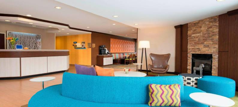 芝加哥圣查尔斯万枫酒店及套房(Fairfield Inn & Suites Chicago St. Charles)图片