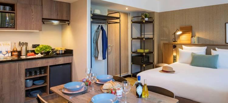 尼斯蔚蓝海岸机场诺富特套房酒店(Novotel Suites Nice Airport)图片