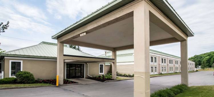 大学区凯隆套房酒店(Clarion Inn & Suites - University Area)图片