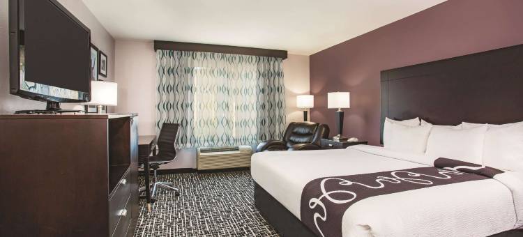 拉塞尔维尔拉昆塔温德姆套房酒店(La Quinta Inn & Suites by Wyndham Russellville)图片