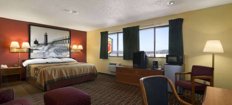 卡拉马祖速 8 酒店(SUPER 8 KALAMAZOO)(Super 8 by Wyndham Kalamazoo)图片