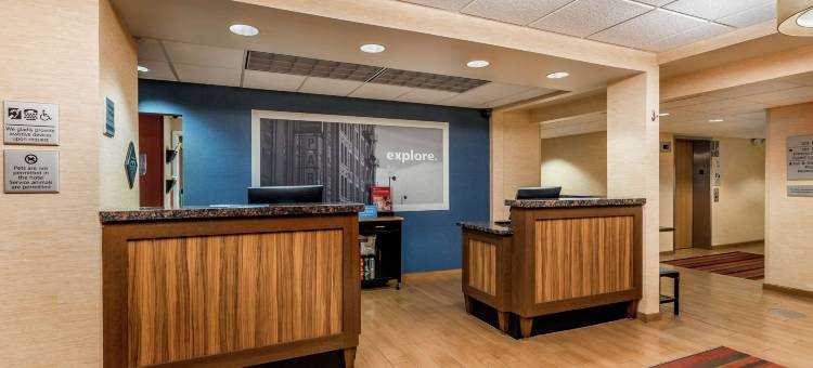 希尔顿欢朋酒店-密尔沃基机场(Hampton Inn Milwaukee-Airport)图片